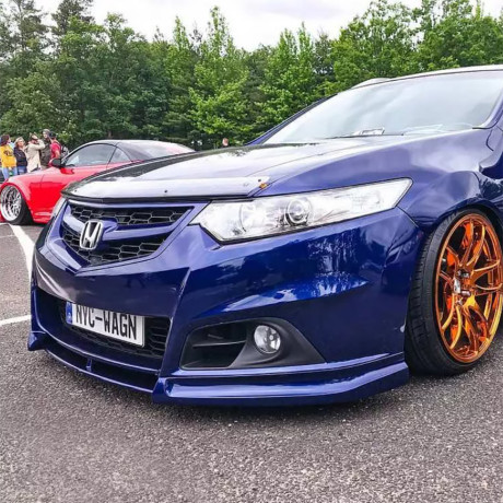 Вставка между клыками переднего бампера Modulo для Honda Accord (VIII gen)(2008-2013) купить недорого с доставкой в Рязань