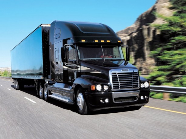 Бампер Freightliner FLC 120 с 2004 г.в., центр купить недорого с доставкой в Рязань