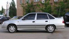 Накладки на пороги "Demo" Daewoo Nexia