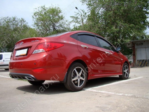 Диффузор заднего бампера var №2 (текстурный пластик) для Hyundai Solaris (2010-2013) купить недорого с доставкой в Рязань